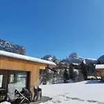 Chalet Im Gruenen In Den Suedtiroler Dolomiten
