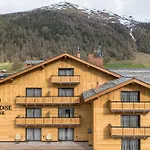 Paradise Lodge