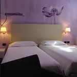 Dependance Center Hotel