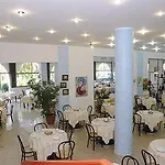 Hotel Joli