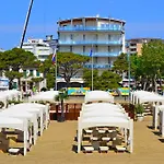 Sunbeach Apartments