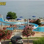 Casa Vacanze In Villaggio Tucano Le Castella