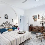 Villa Goldfinger