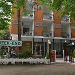 Hotel Week-End