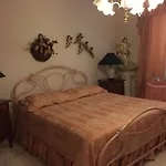 Lucilla'S World B&B