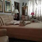 Lucilla'S World B&B