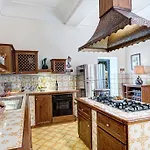 Villa Skyfall
