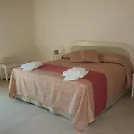 Il Filaro Del Castello Di San Basilio