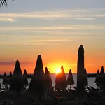 Hotel Carillon