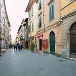 Bonnes Vacances A Pietrasanta