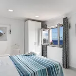 Sunrise Suite By Gocce