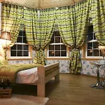 Gold Castle Pension