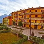Campione Ora Apartments By Gardadomusmea
