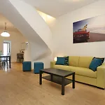 Lupori House