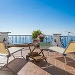 Calipso Residence