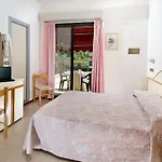 Hotel Novella