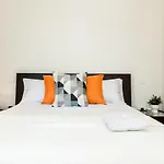 Stylish Joivy Flat With Garden