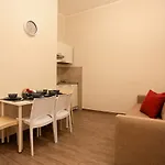 Apartcity Naples B&B