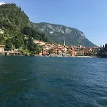 Riflessi Di Lago