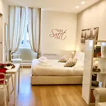 Maria Teresa Apartment