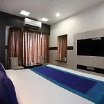 Oyo 9816 Hotel Neelkanth