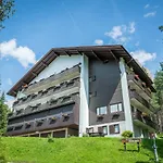 Residence Pinais - Belaval