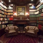 Border Hotel
