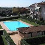 Casa Vacanze Con Ampia Piscina