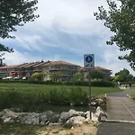 Costa D'Oro Deluxe Apartment
