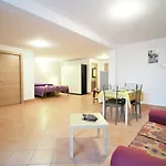 Holidaycasa Marta-Nuovo A Due Passi Dal Centro