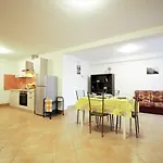 Holidaycasa Marta-Nuovo A Due Passi Dal Centro