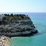 Cliffs Hotel & Resort