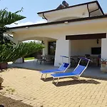 Villa Floriana Guest House