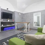 Relais Nevel Ai Decumani