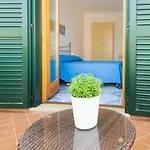 Mare Apartments