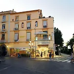 La Piazzetta Guest House