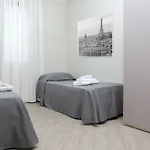 La Vie En Rose Residence