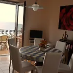 Villa Laura Apartment Sea View
