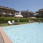 Follonica Apartments