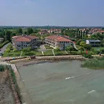 Costa D'Oro Lake Apartment