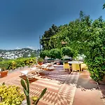 Charming Villa Capri