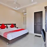 Oyo 22551 Hotel Ssv
