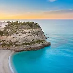 Oudeis Holidays Apartments Tropea