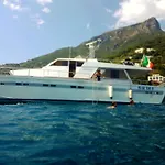 Yacht Akhir Cruise - Amazing Boat At Salerno'S Port With 3 Bedrooms An