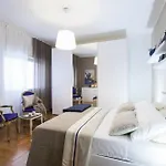 Olmo Apartment