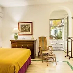 La Casa Bianca - Pool And Garden