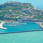 Yacht Suite Procida