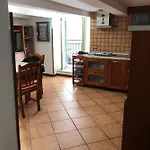B&B Barrios 9