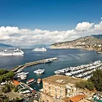 Surriento Suites