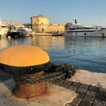 Quattro Stelle Al Porto Guest House